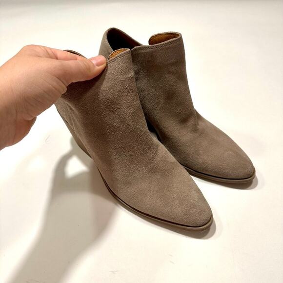 NEW Lucky Brand booties 9.5 Beige Suede - Picture 8 of 8
